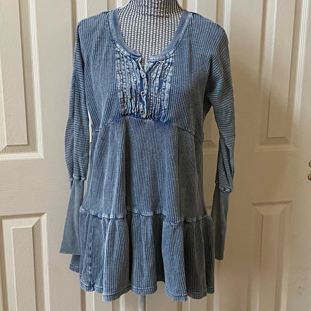 FREE PEOPLE KNEE SHORT CASUAL LONG SLEEVE DRESS/ COLOR FADED BLUE/SIZE/SP